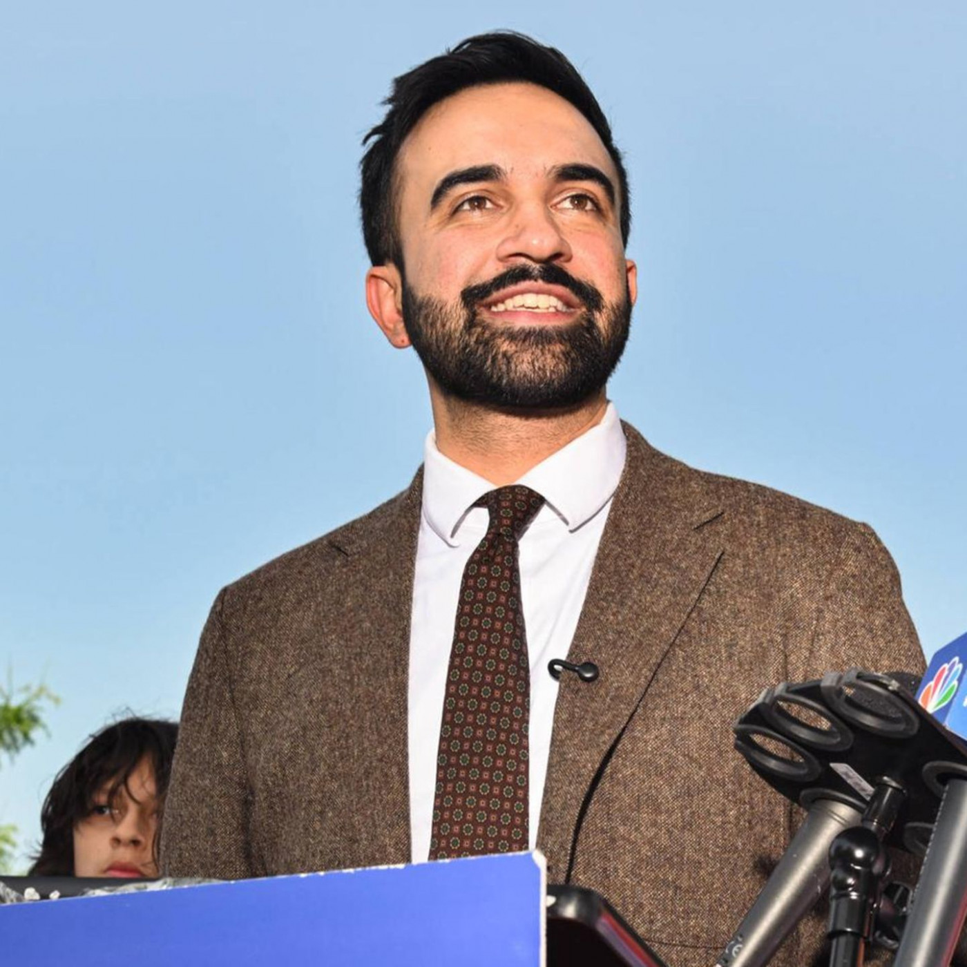 Zohran Mamdani will New Yorks neuer Bürgermeister werden – wer ist der Mann?
