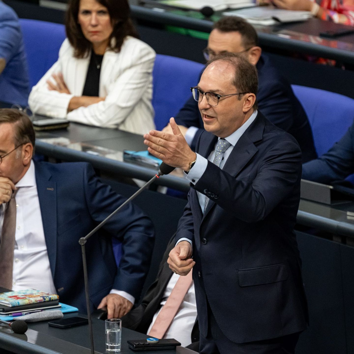 Familiennachzug zu bestimmten Flüchtlingen wird ausgesetzt