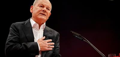 „Dann wollen wir, dass Du deutscher Staatsbürger wirst“ – Scholz verteidigt Reformen seiner Amtszeit