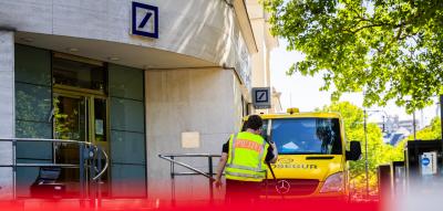 Überfall auf Geldtransporter – Zufallseinsatz von Personenschützern vereitelt Tat