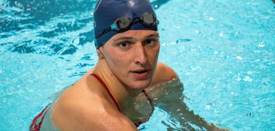 US-Uni erklärt Transgender-Athletin Schwimm-Rekorde ab