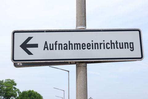 Deutlich weniger Asyl-Erstanträge im ersten Halbjahr