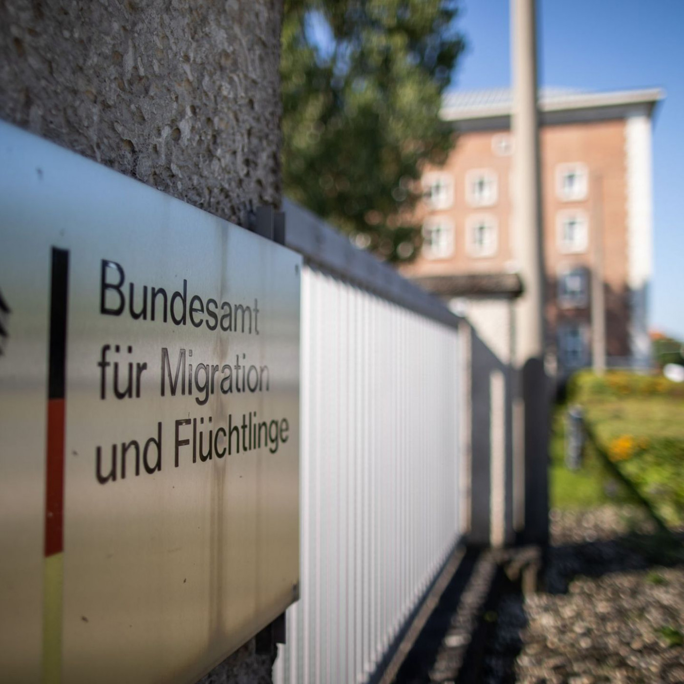 Keine Erkundungsreisen für Syrer - Bamf prüft Widerruf