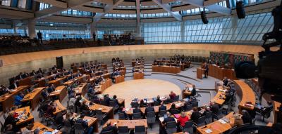 CDU und AfD liefern sich heftigen Streit um schärfere Sicherheitsregeln im NRW-Landtag