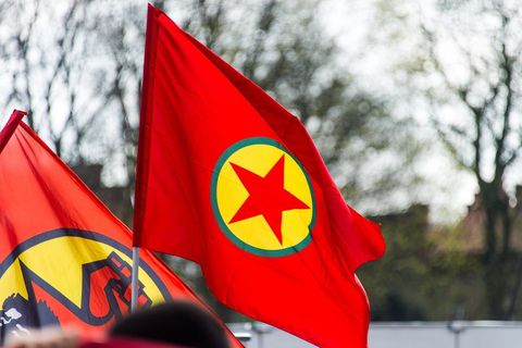 PKK-Entwaffnung im Nordirak begonnen: 30 Kämpfer verbrennen Waffen