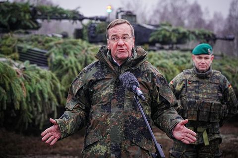 Tausende neue Panzer für die Bundeswehr – aber wer soll sie lenken?