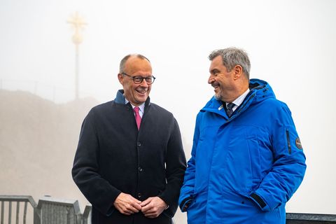 Merz für bundeseinheitliche Bezahlkarte für Geflüchtete