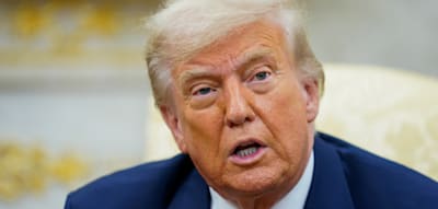 „Ich zeichne keine Bilder von Frauen“ – Trump weist Epstein-Bericht zurück
