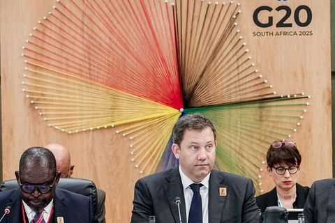 Klingbeil fordert Afrika-Wende für Deutschland