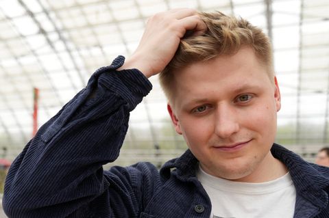 Satiriker „El Hotzo“ wegen Trump-Postings vor Gericht