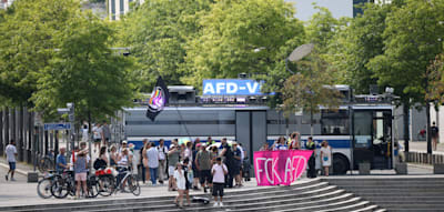 Störaktion gegen Weidel-Interview abgesprochen? Berliner Polizei widerspricht Aktivisten