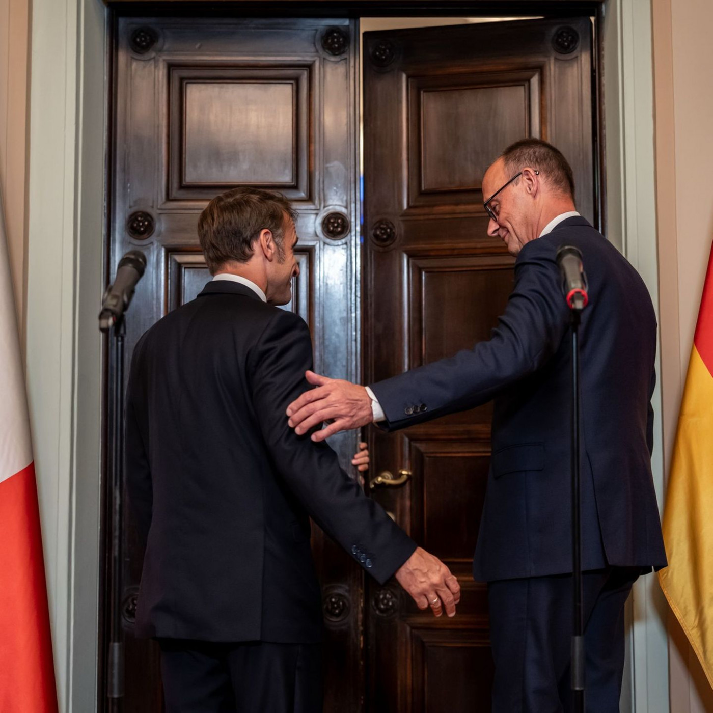 Merz und Macron wollen Rüstungsstreit bis Ende August lösen