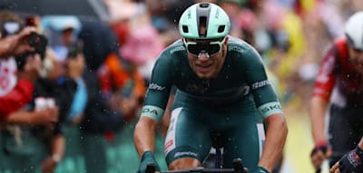 Milan gewinnt Sprint – Lipowitz verteidigt das Weiße Trikot