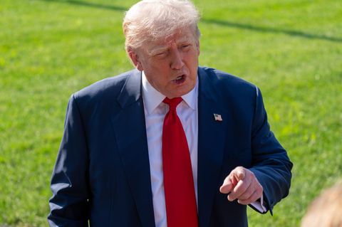 Epstein-Fall: Trump will Aufmerksamkeit auf Clinton lenken