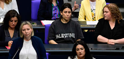 Linken-Politikerin Köktürk wehrt sich gegen Rauswurf durch Klöckner