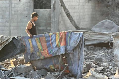 Palästinenser melden Dutzende Tote bei israelischen Angriffen