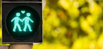 Bremer Grüne wollen Fußgängerampeln mit Motiven von lesbischen oder schwulen Paaren