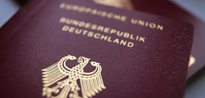 Palästinensisches Ehepaar bezieht Bürgergeld – und klagt auf Einbürgerung