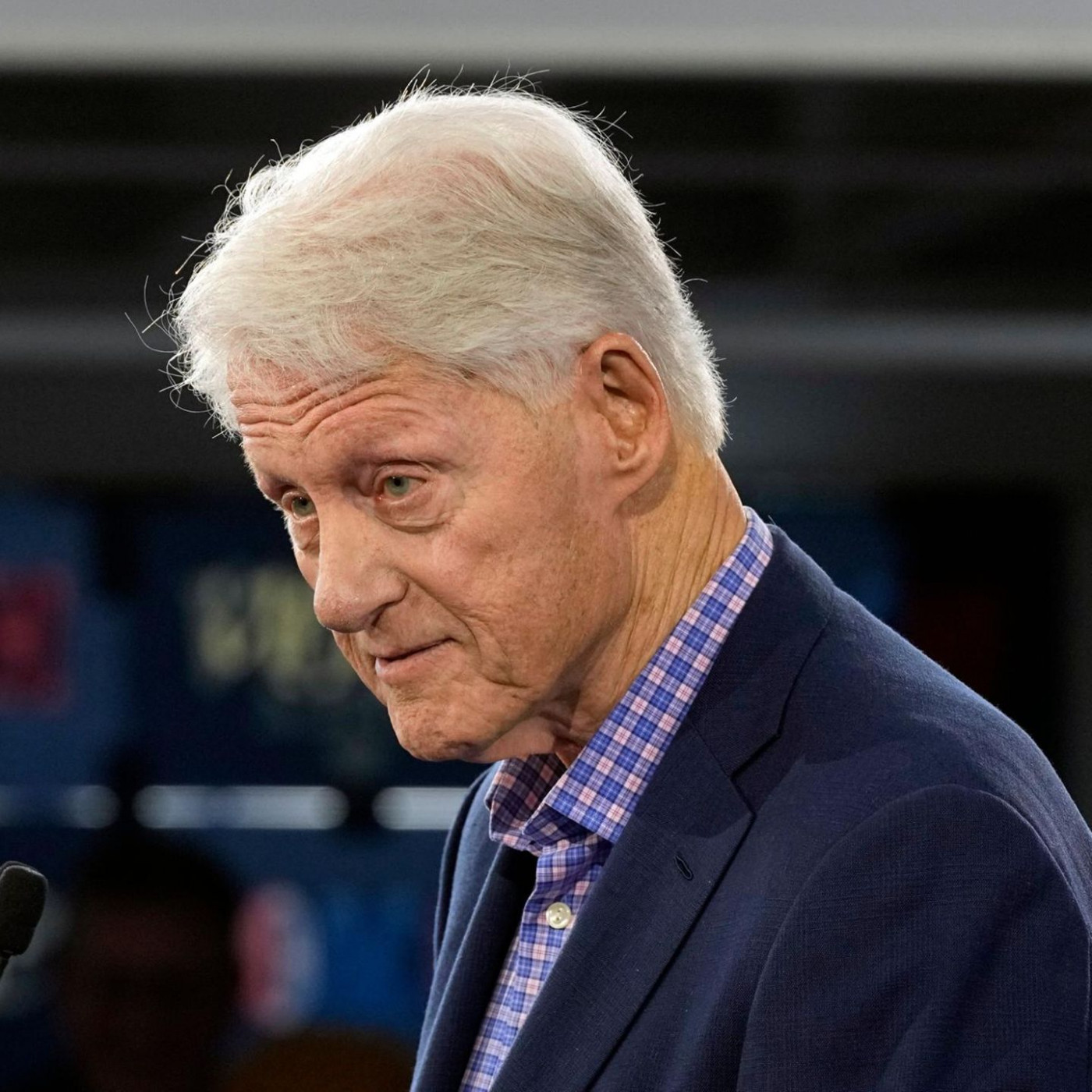 Wie tief sind die Clintons in die Epstein-Affäre verwickelt?
