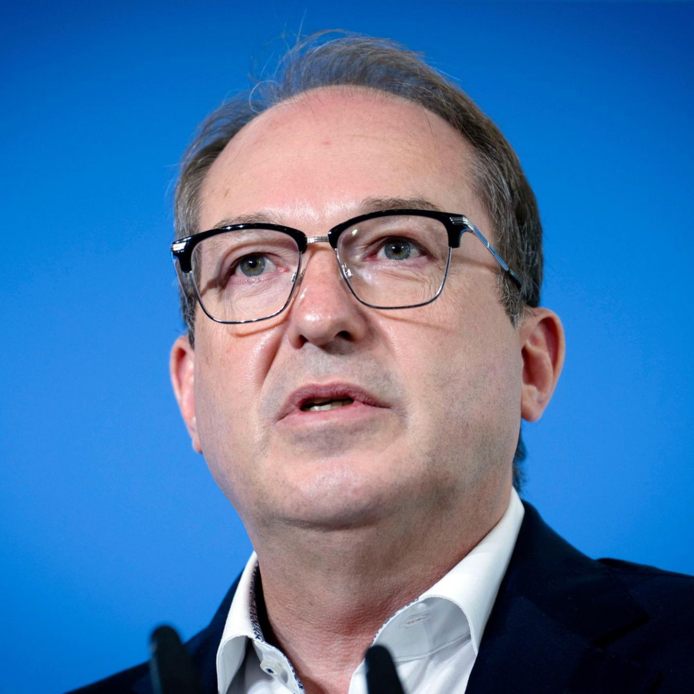 Dobrindt kündigt Verlängerung von Grenzkontrollen an