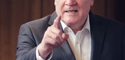 „Dieser Fehler wird lange fortwirken“ – Seehofer kritisiert Merz’ Waffenexportstopp