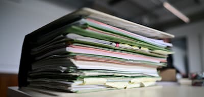 Zahl der Steuerprüfungen in Unternehmen bricht um 60 Prozent ein – Summe der Nachzahlungen sinkt