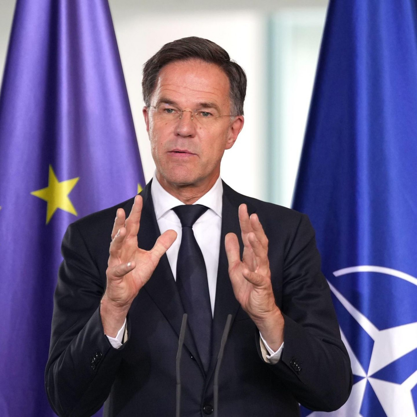Nato-Chef bezeichnet Gespräche über Gebietsabtretungen als "unvermeidbar"