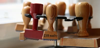 „Die Leute können nicht mehr“ – Beamtenbund bezeichnet Arbeitszeit-Vorstoß als „absurd“