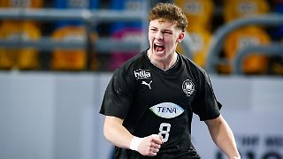 DHB-Team deklassiert Frankreich eine Halbzeit lang