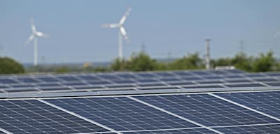 Einem Drittel der Deutschen gehen Pläne für erneuerbare Energien zu weit