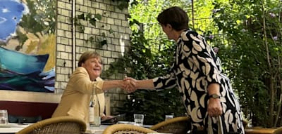 Merkel trifft Esken in Berlin beim Italiener – und parodiert Jens Spahn