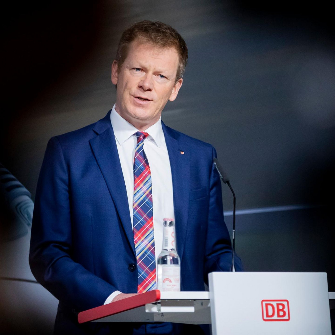 Regierung schmeißt Bahnchef Richard Lutz raus