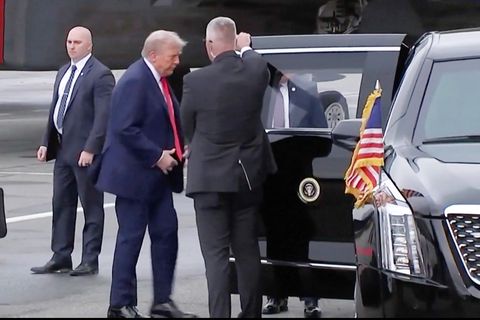Warum durfte Putin in Trumps Limousine mitfahren?