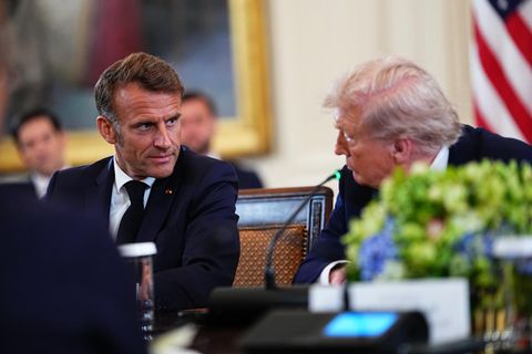 Mikrofon-Panne macht Trump-Aussage hörbar – was er Macron über Putin sagt