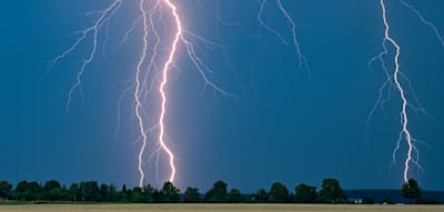 Drei typische Fehler beim Sommergewitter, die Sie unbedingt vermeiden sollten