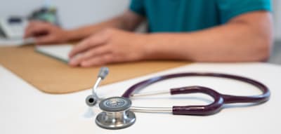 „Unsozial“ und „undurchdacht“ – Hausärzte lehnen Kontaktgebühr bei Arztbesuchen ab