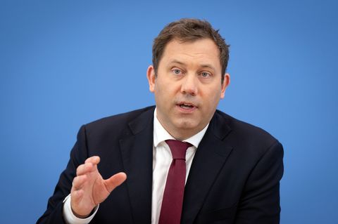 Klingbeil schreibt Spar-Brief an Kabinettskollegen