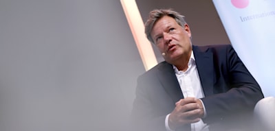 „Ich will nicht wie ein Gespenst über die Flure laufen“ – Habeck verlässt den Bundestag