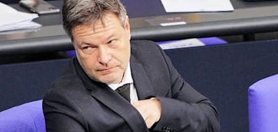 „Wählertäuschung“, „schlechter Verlierer“, „geh mit Gott“ – Heftige Reaktionen auf Habeck-Abgang
