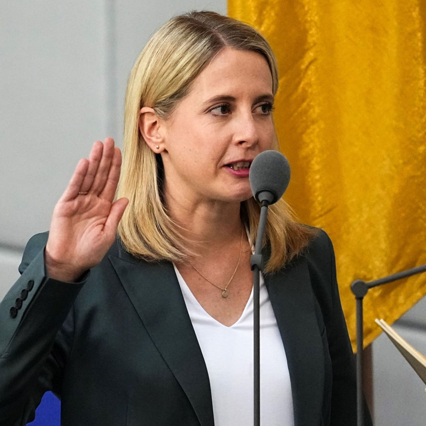 Nach Baby-Ankündigung erntet Ministerin Hubertz heftige Reaktionen