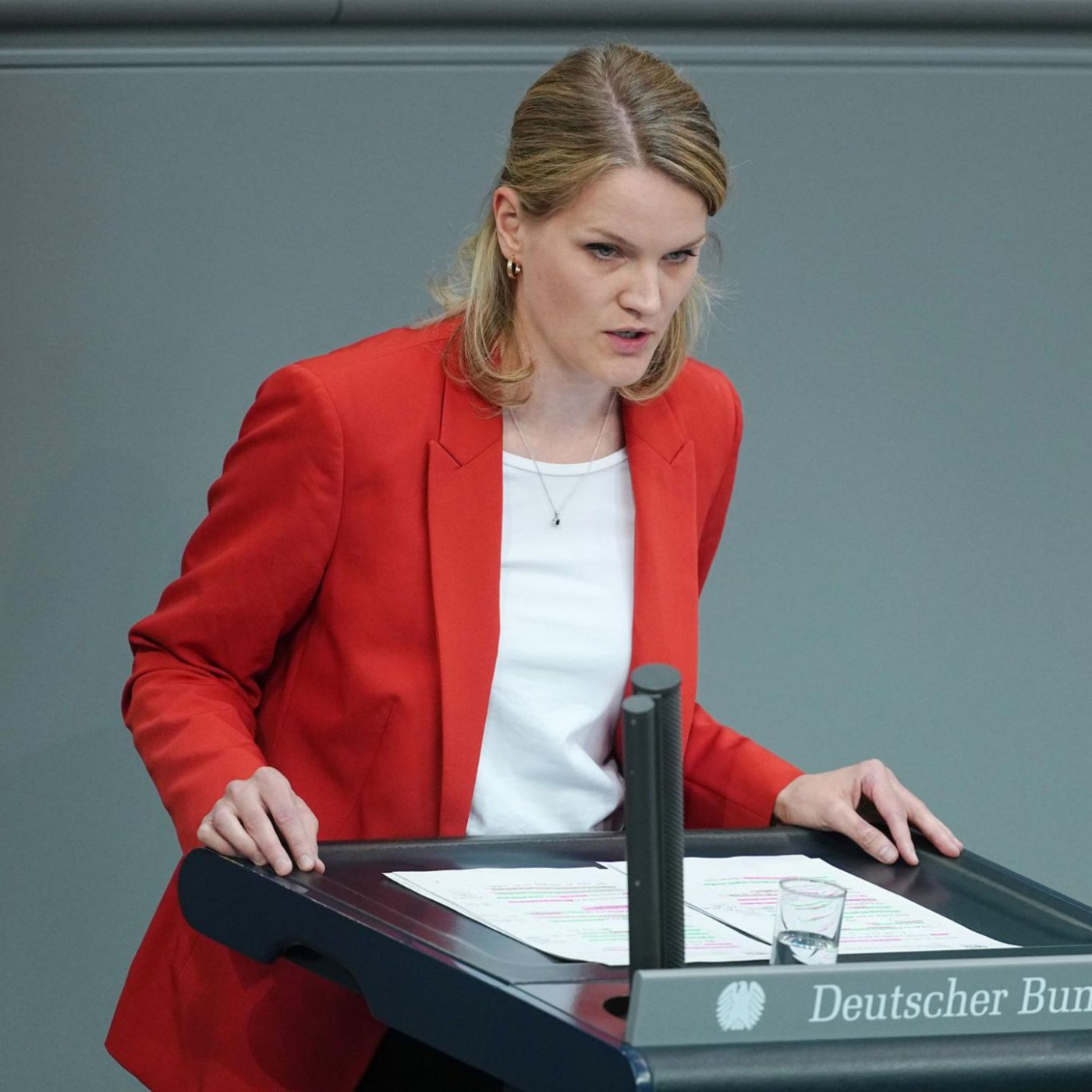 "Können wir nicht tolerieren": SPD will "Catcalling" strafbar machen
