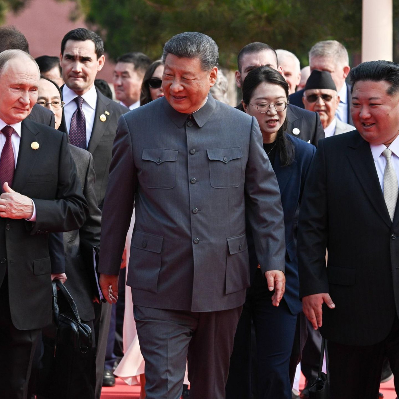 Xi feiert mit Kim und Putin gigantische Militärparade in Peking – die Bilder