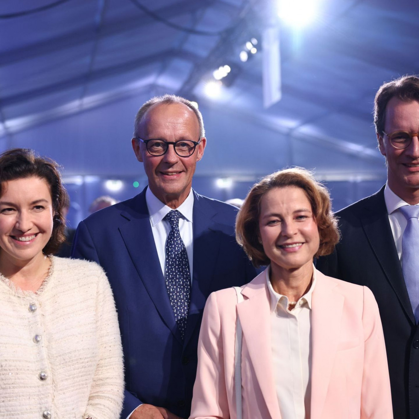 Merz nimmt schnellsten Computer Europas in Betrieb