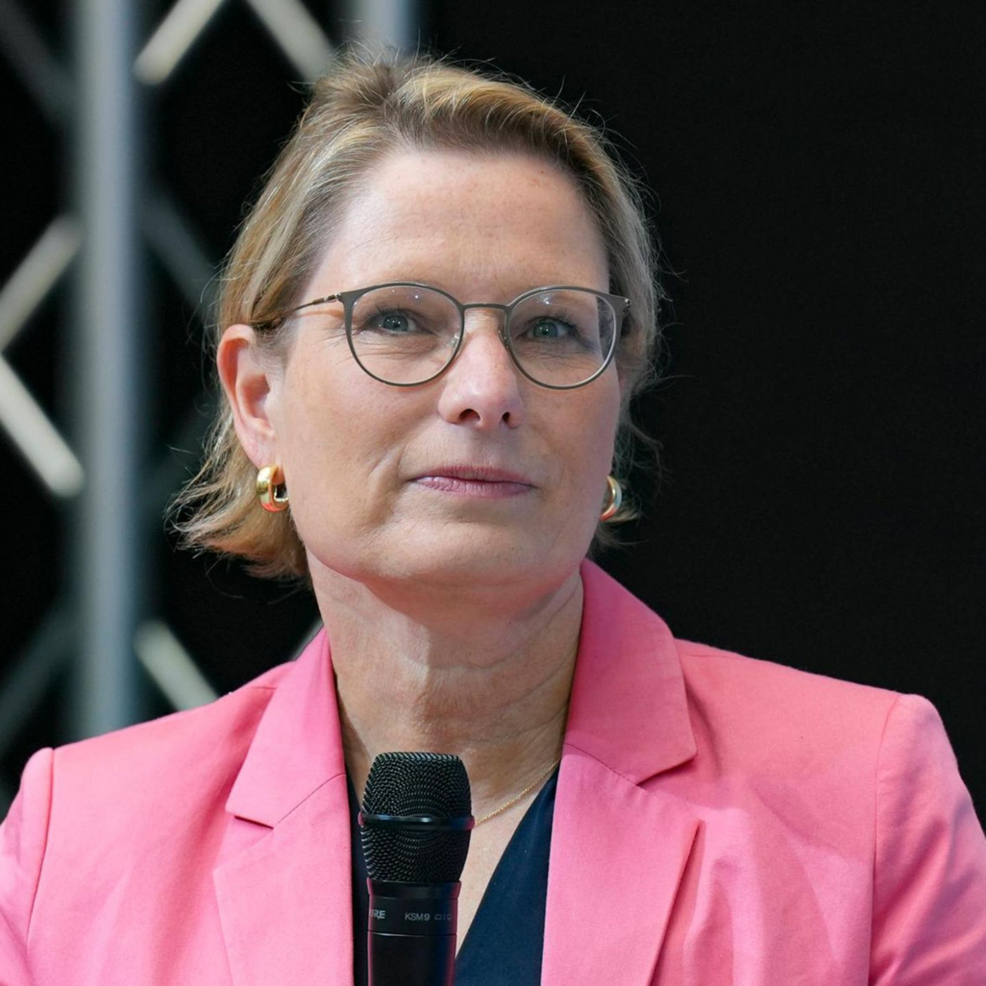 Justizministerin Hubig will verbale sexuelle Belästigung bestrafen