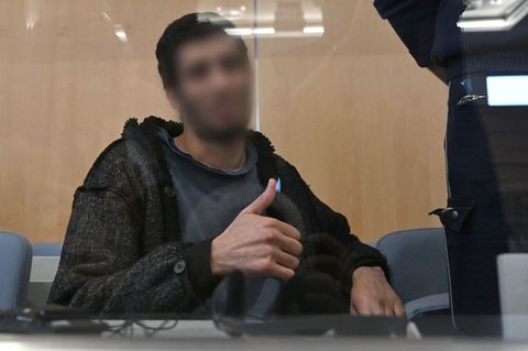 "Keine Abkehr erkennbar": Höchststrafe für Solingen-Täter