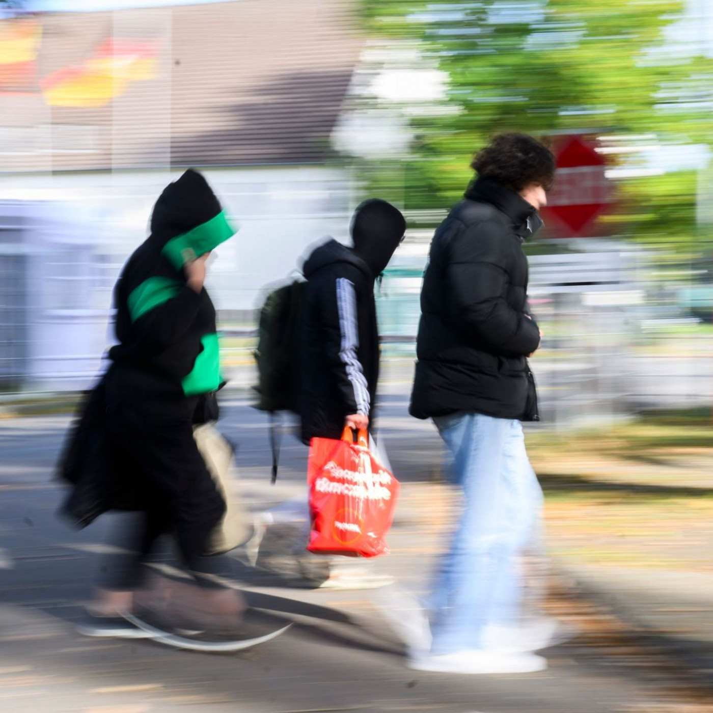 Weniger Asylbewerber bekommen staatliche Leistungen