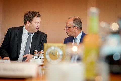 Kabinett bringt mehrere Steuersenkungen auf den Weg