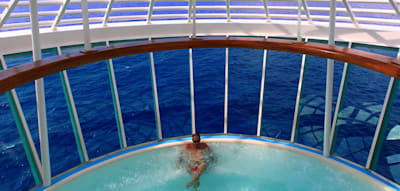 Kältekammer und privates Spa – Was Kreuzfahrtschiffe an Wellness bieten