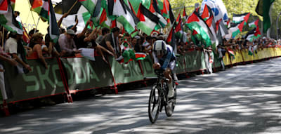 Erneut Palästina-Proteste bei Vuelta – Ganna gewinnt verkürztes Zeitfahren