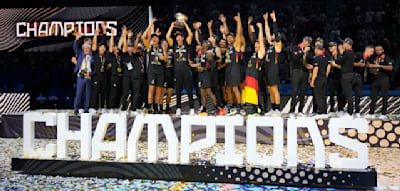 „Wir sind Welt- und Europameister. Wow, Deutschland, wow!“